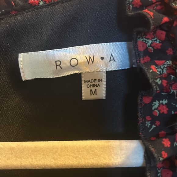 Row A Flounce Long Sleeve Godet Floral Dress - Women's Size M, Black/Red - Picture 6 of 6